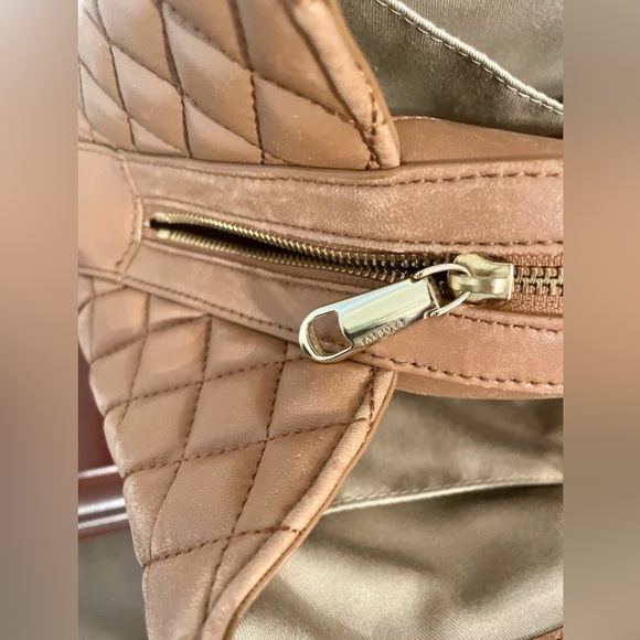 Talbots Tan Napa Leather Tortoise Trim Quilted Handbag Classic
Retail $219.99 - Picture 6 of 16
